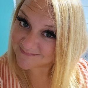 Meet your Posher, Stacy